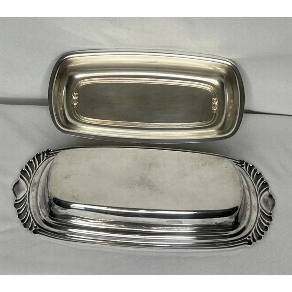 Oneida Ltd Silver Plated Butter Dish Scalloped‎ Shell Handles Domed Lid Vintage